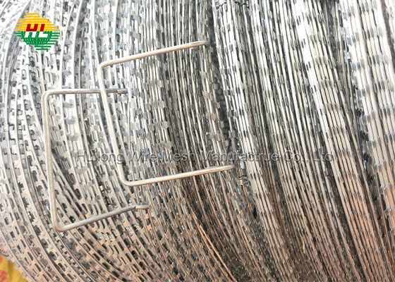 1.1m Hot Selling Hot Dipped Galvanized Steel Egoza Coil  Bto-18 Roll Concertina Razor Barbed Wire