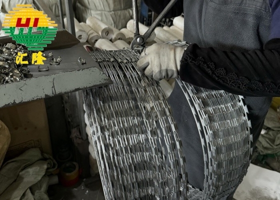 Украина Безопасность Концертина Колючая проволока с BTO-10 BTO-18 BTO-16 BTO-22 BTO-30 CBT-60 CBT-65 Лезвия Клип на спираль 0 3 5