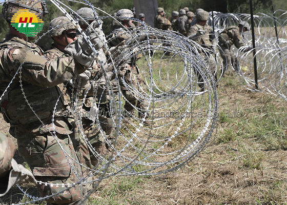 Закрепленный провод бритвы концертины гальванизировал сталь 300 MM ограждать концертины